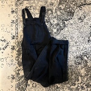 LIKE NEW Old Navy Maternity Overalls in Black Denim